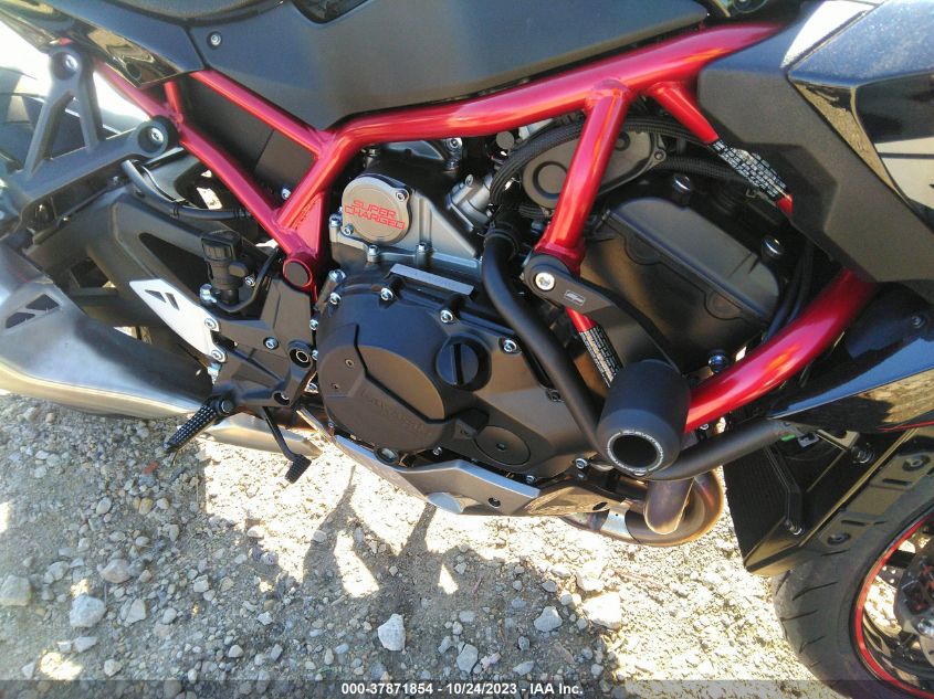 2022 KAWASAKI ZR1000 K - JKAZRCK13NA014040