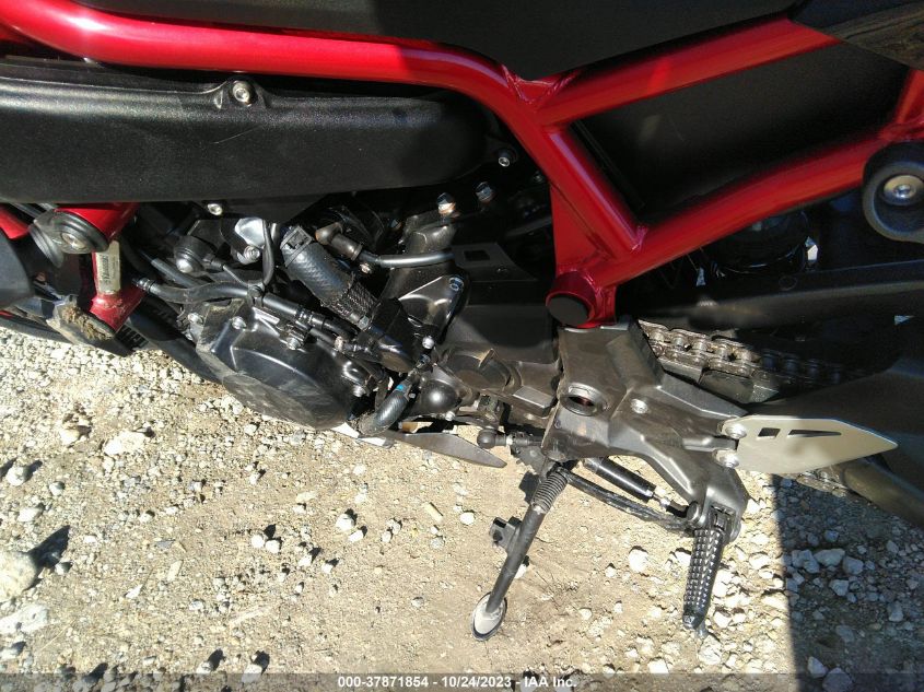 2022 KAWASAKI ZR1000 K - JKAZRCK13NA014040