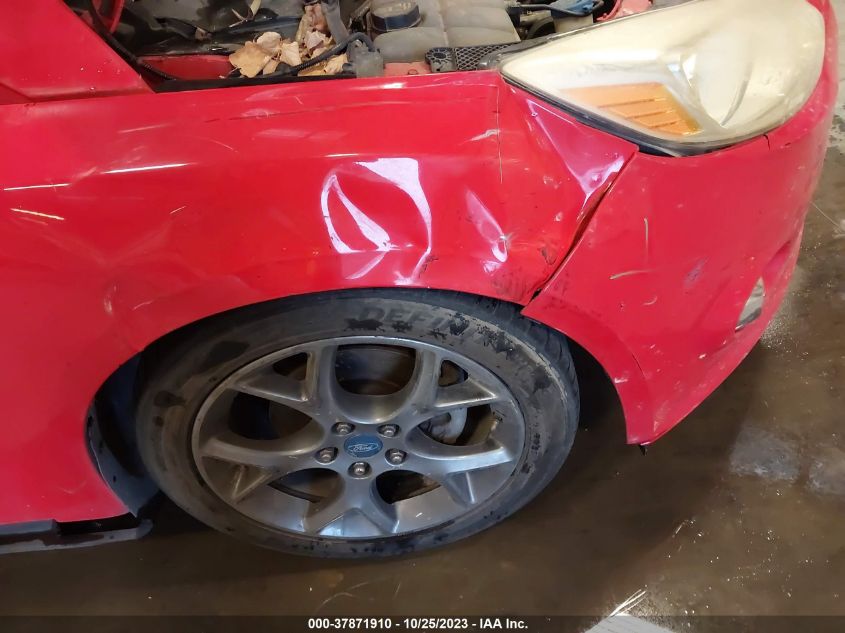 2013 FORD FOCUS SE - 1FADP3F24DL245854