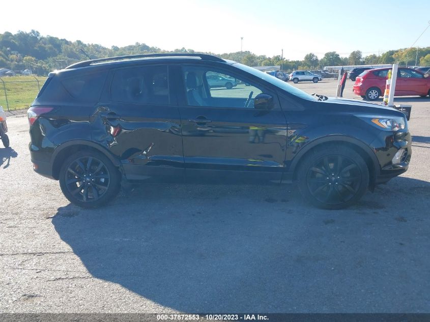 1FMCU9GDXHUC21698 2017 FORD ESCAPE, photo no. 13