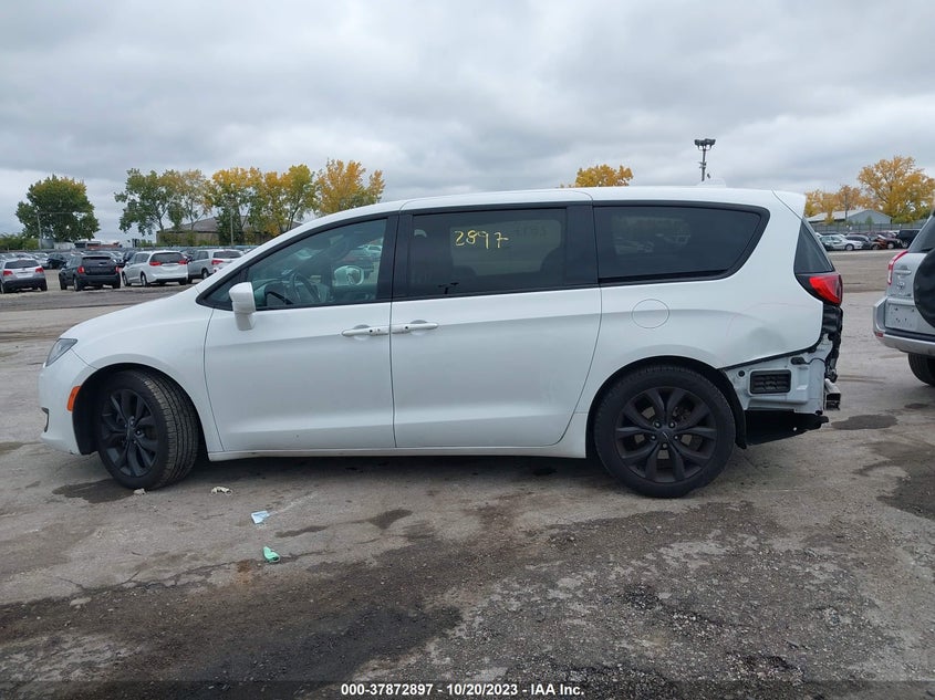 VIN 2C4RC1FG9LR183126 2020 CHRYSLER PACIFICA TOURING