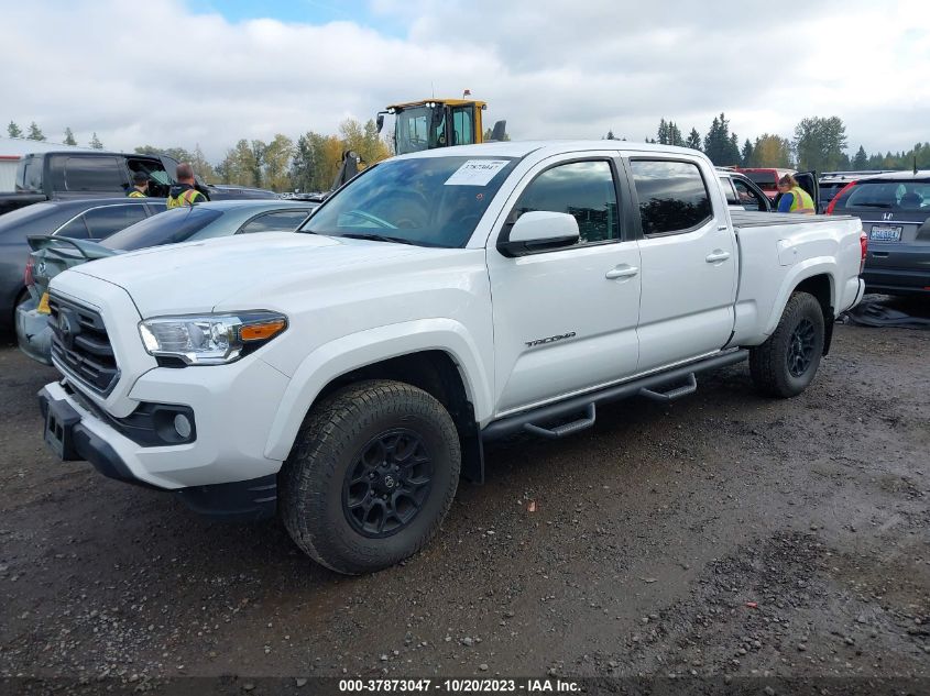 3TMDZ5BN2KM072993 Toyota Tacoma 4wd SR5/TRD SPORT 2