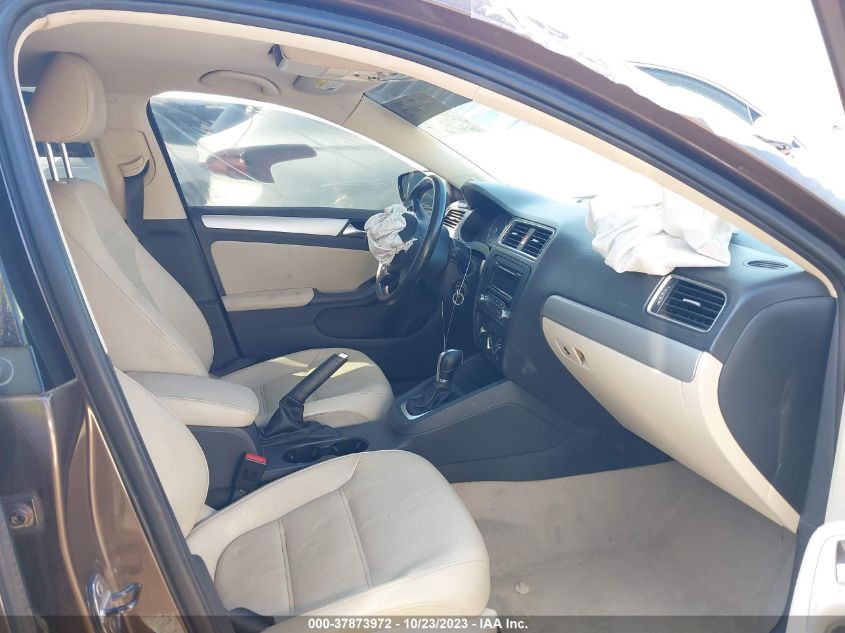 2013 VOLKSWAGEN JETTA SEDAN SE W/CONVENIENCE 3VWDX7AJXDM306815