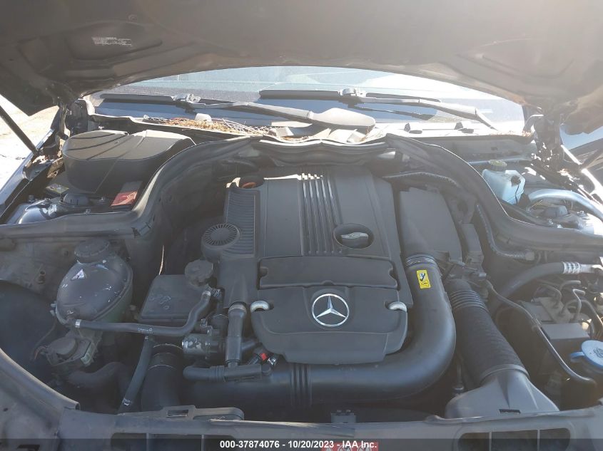 2013 MERCEDES-BENZ C 250 SPORT/LUXURY WDDGF4HB1DR266905