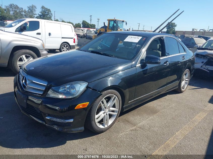 2013 MERCEDES-BENZ C 250 SPORT/LUXURY WDDGF4HB1DR266905