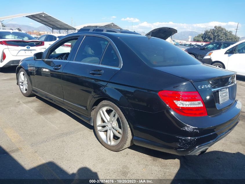 2013 MERCEDES-BENZ C 250 SPORT/LUXURY WDDGF4HB1DR266905