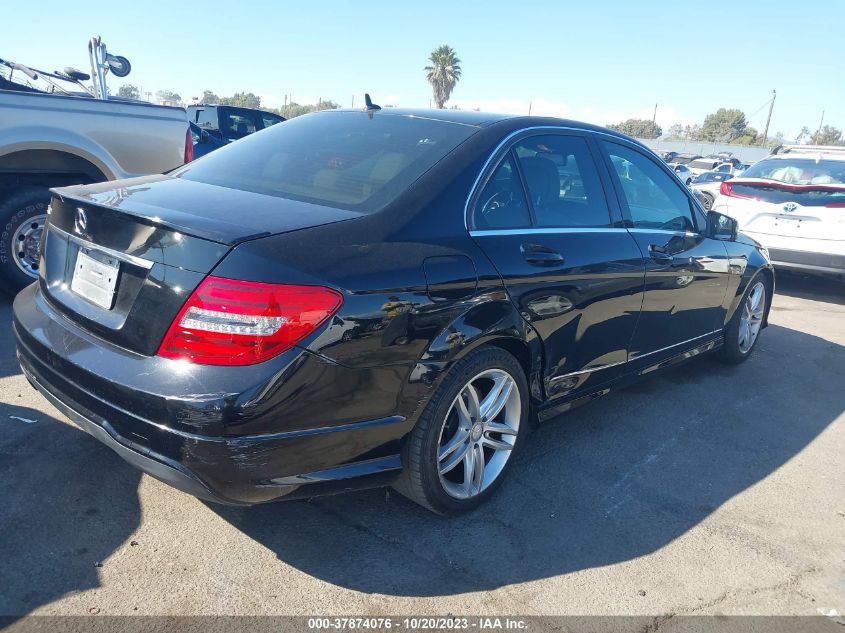 2013 MERCEDES-BENZ C 250 SPORT/LUXURY WDDGF4HB1DR266905