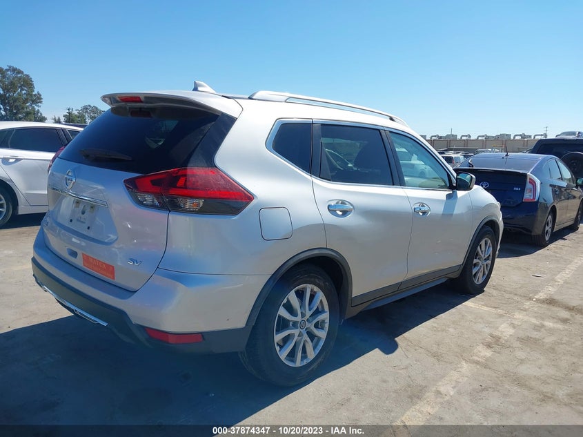 VIN KNMAT2MT4JP537068 2018 NISSAN ROGUE SV