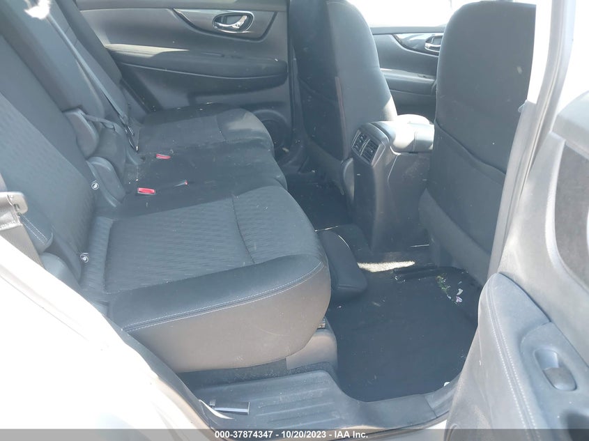 VIN KNMAT2MT4JP537068 2018 NISSAN ROGUE SV
