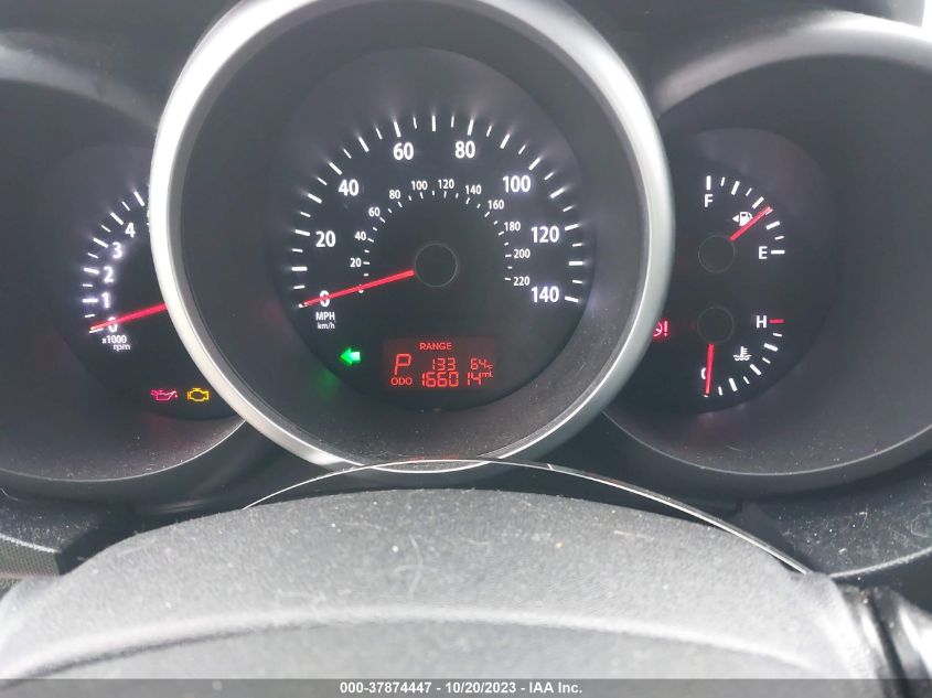 2013 KIA SOUL + - KNDJT2A61D7496689
