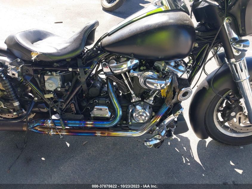 VIN 1HD1KRC15HB649671 2017 HARLEY-DAVIDSON FLHXS STREET GLIDE SPECIAL
