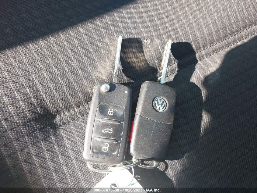 2016 VOLKSWAGEN JETTA 1.4T SE - 3VWD67AJ8GM251174