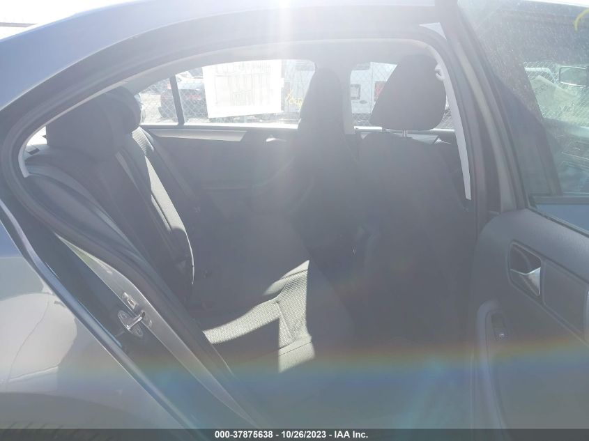 2016 VOLKSWAGEN JETTA 1.4T SE - 3VWD67AJ8GM251174