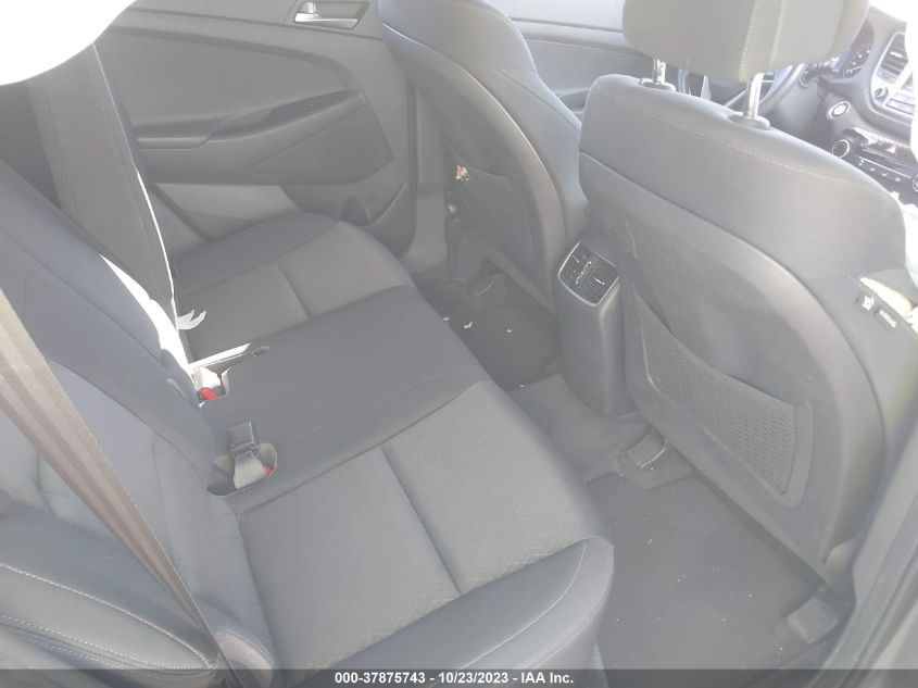 2017 HYUNDAI TUCSON LIMITED/SPORT AND ECO/SE - KM8J33A23HU348274