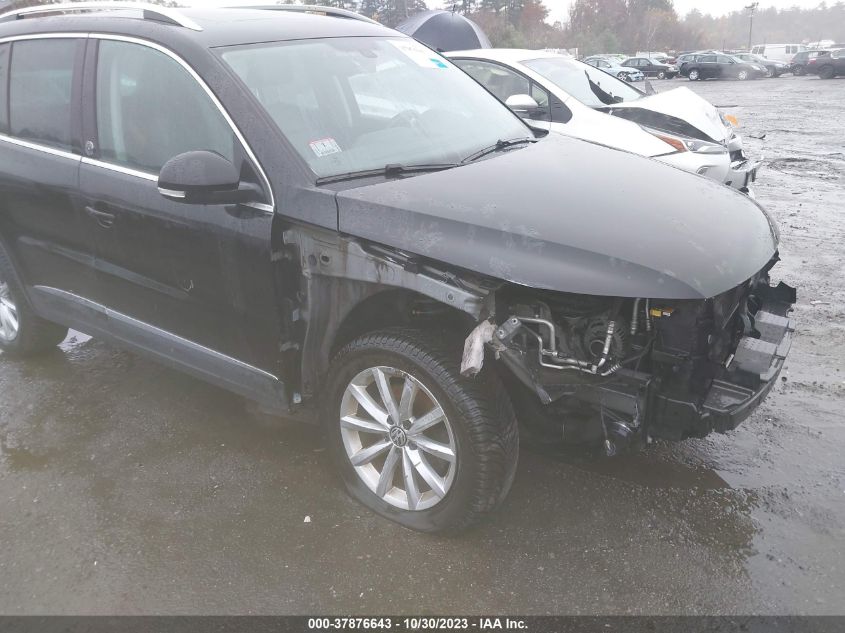 2017 VOLKSWAGEN TIGUAN WOLFSBURG - WVGRV7AXXHW508039