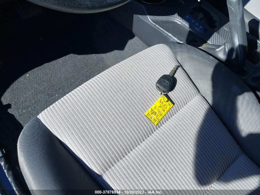 2014 TOYOTA RAV4 LE - JTMBFREV9ED073965