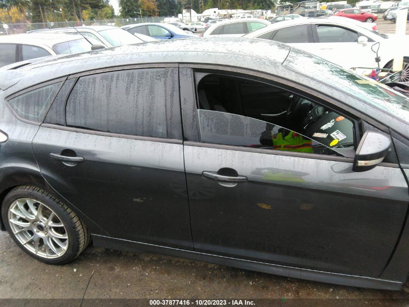 2017 FORD FOCUS ST 1FADP3L97HL329478