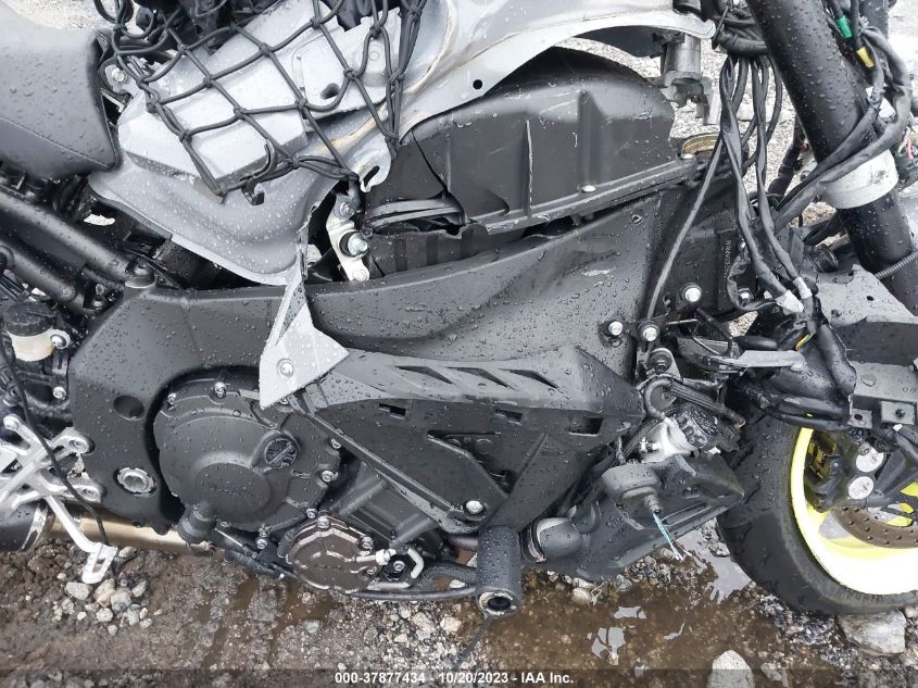 2017 YAMAHA FZ10 - JYARN48E8HA000779