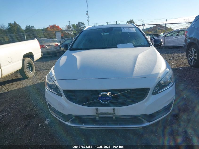 2015 VOLVO V60 CROSS COUNTRY T5 YV4612HK2F1000302