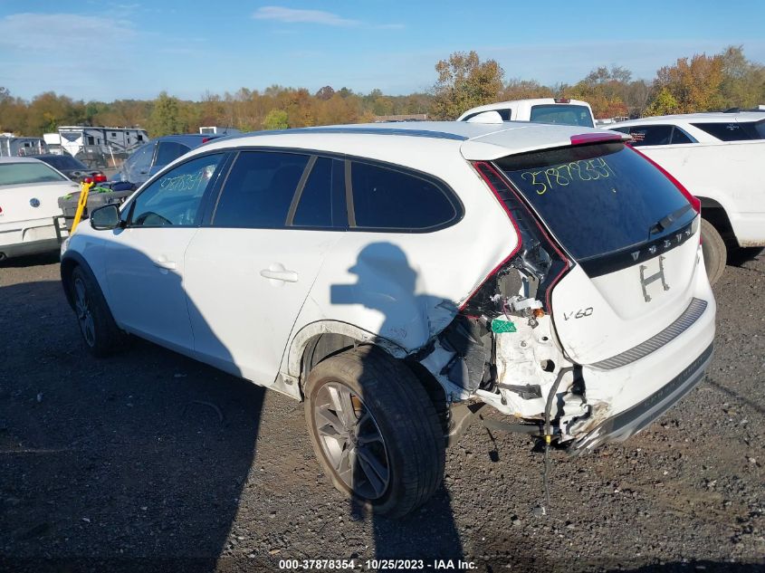 2015 VOLVO V60 CROSS COUNTRY T5 YV4612HK2F1000302
