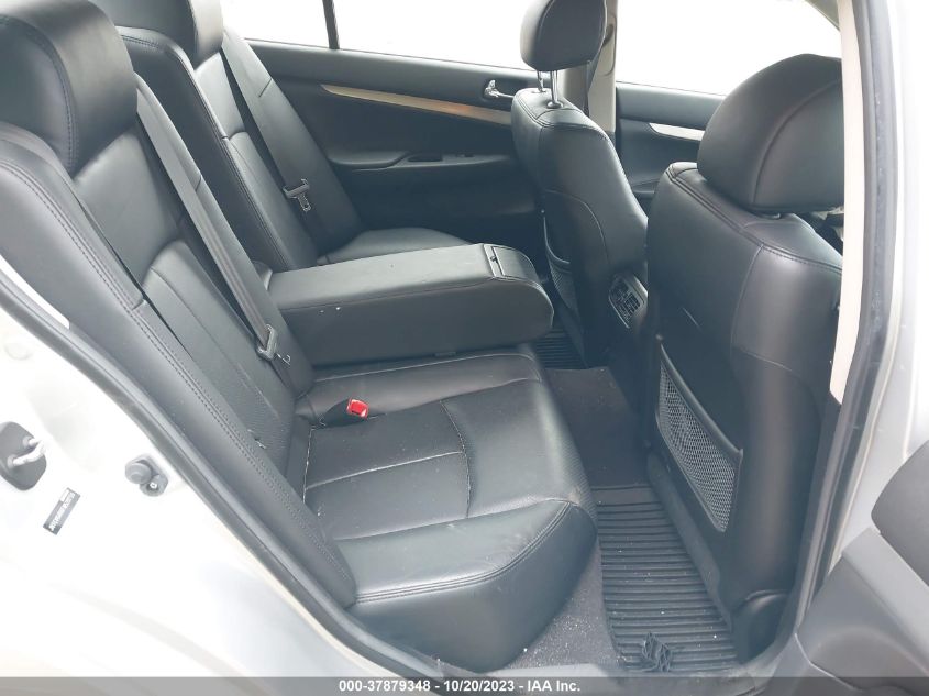 2015 INFINITI Q40 JN1CV6AR6FM520755