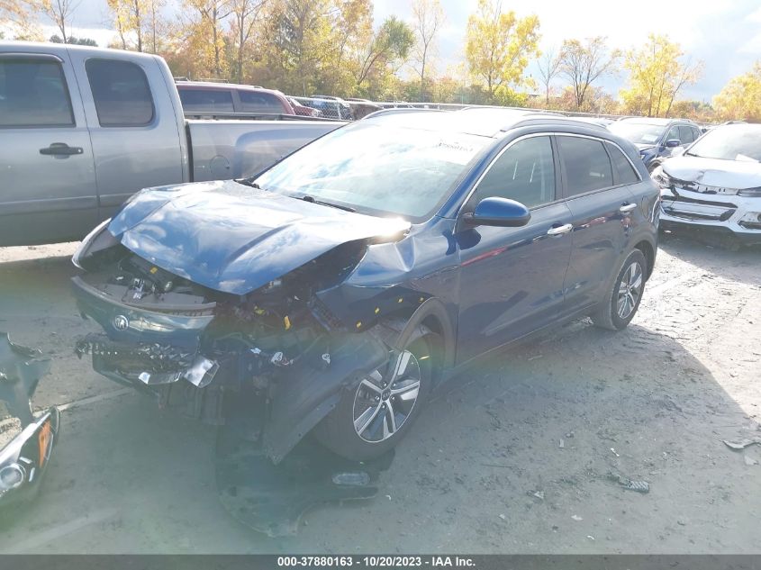 KNDCB3LC1L5373599 Kia Niro LXS 2