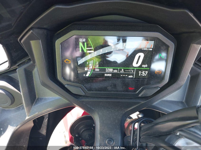 VIN ML5EXEM18MDA38394 2021 KAWASAKI EX650 M