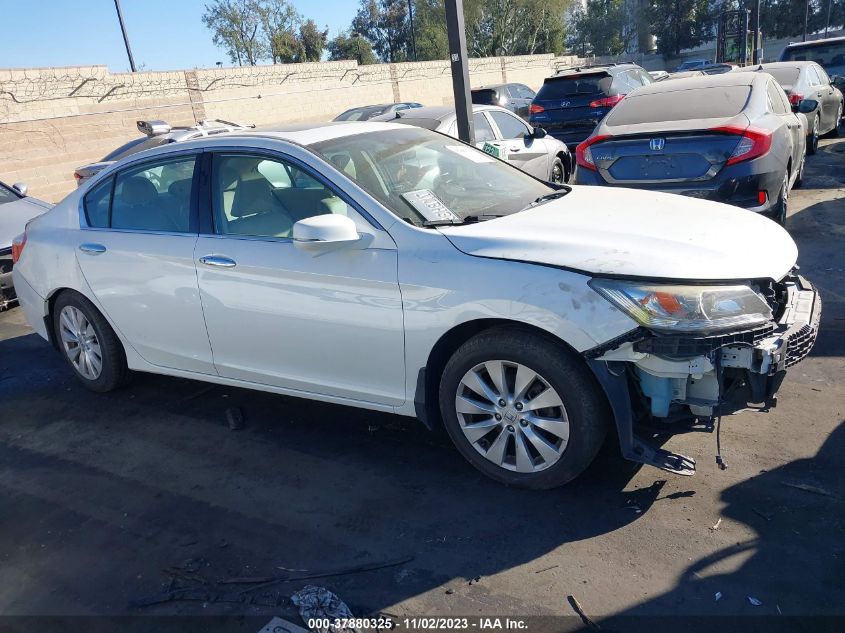 2015 HONDA ACCORD SEDAN TOURING - 1HGCR3F95FA013552