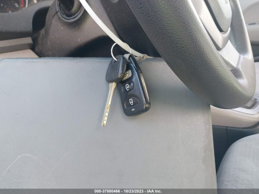 2017 HYUNDAI ELANTRA SE - 5NPD74LF3HH103125