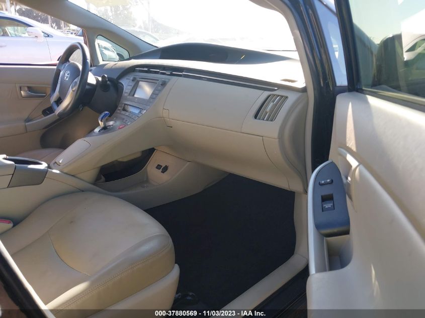 2015 TOYOTA PRIUS FOUR - JTDKN3DU2F1916190
