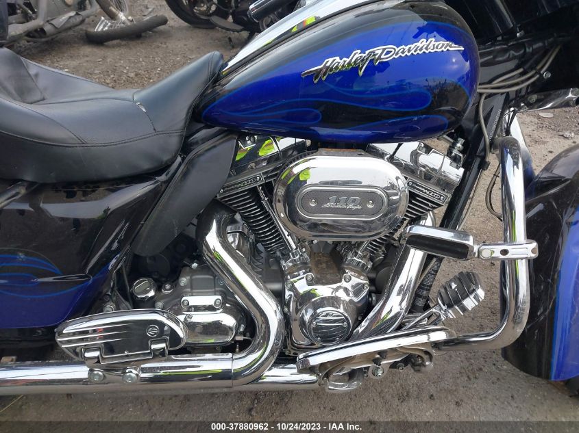 2011 HARLEY-DAVIDSON FLHTCUSE6 - 1HD1PR814BB956931