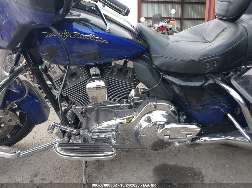 2011 HARLEY-DAVIDSON FLHTCUSE6 - 1HD1PR814BB956931