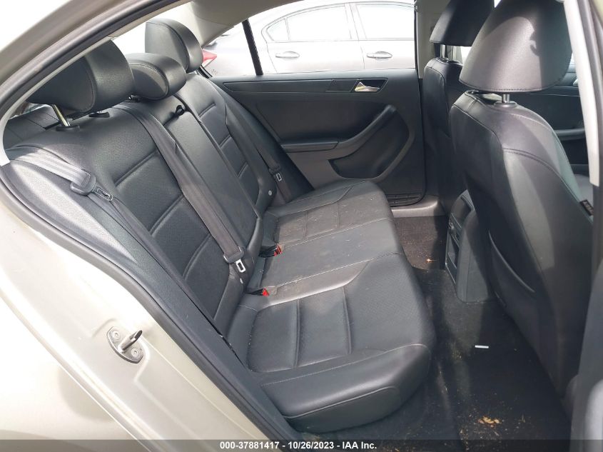 2014 VOLKSWAGEN JETTA SEDAN SE 3VWD17AJ8EM263448