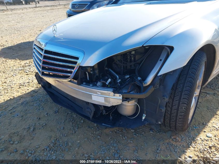 2013 MERCEDES-BENZ S-CLASS S 550 WDDNG7DB1DA515889
