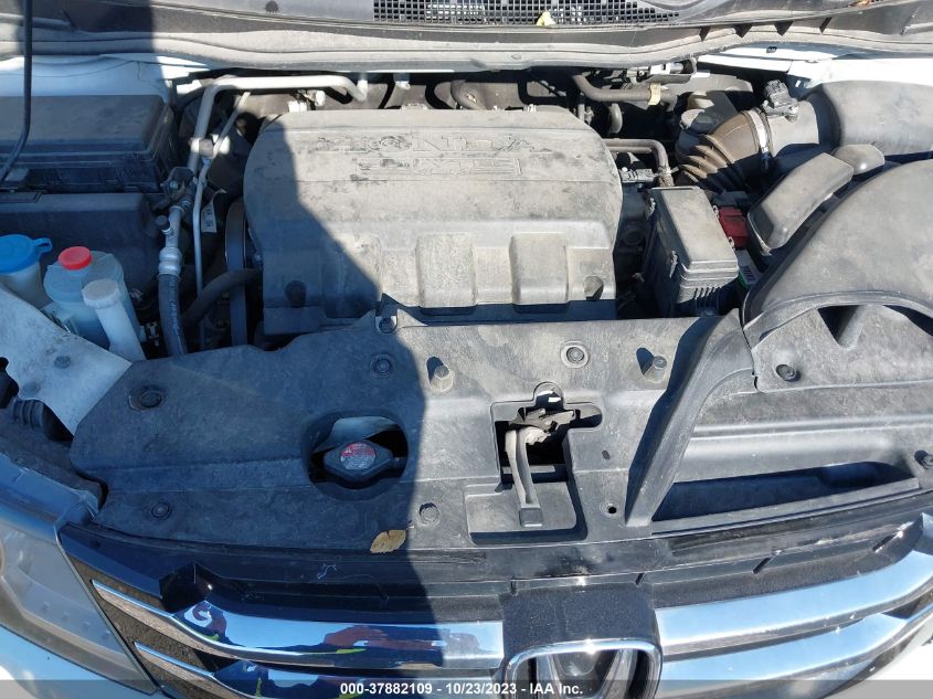 VIN 5FNRL5H67HB019890 2017 HONDA ODYSSEY EX-L