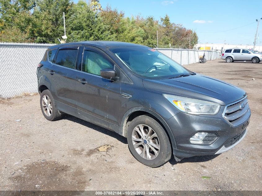 2017 FORD ESCAPE SE - 1FMCU0GD7HUC03901