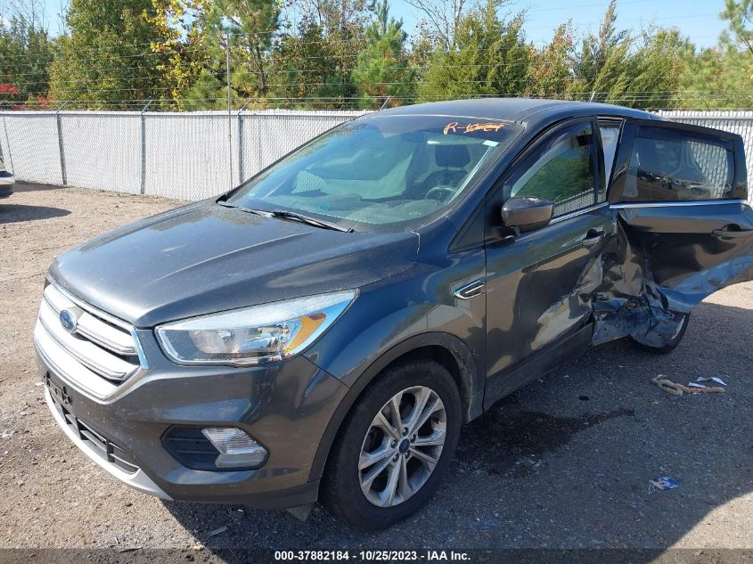 2017 FORD ESCAPE SE - 1FMCU0GD7HUC03901