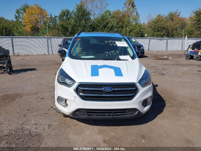 2017 FORD ESCAPE TITANIUM - 1FMCU0JD5HUD72629