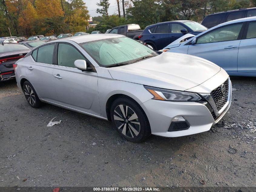 Lot #2541528246 2021 NISSAN ALTIMA SV FWD salvage car