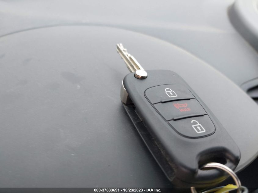 2013 KIA SOUL + - KNDJT2A64D7755238