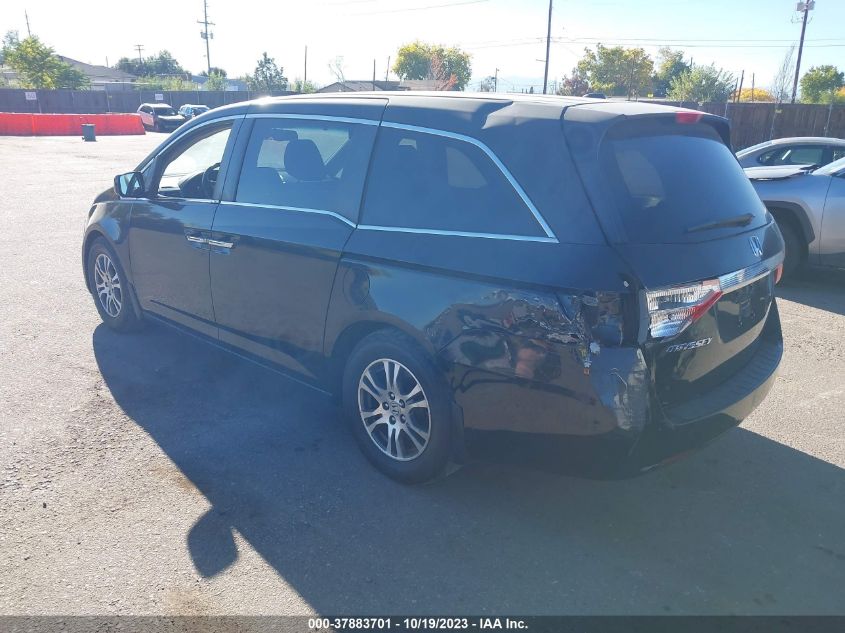 VIN 5FNRL5H69DB001241 2013 HONDA ODYSSEY no.3