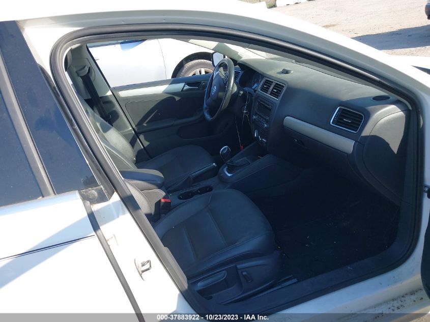 2014 VOLKSWAGEN JETTA SEDAN SE W/CONNECTIVITY 3VWD17AJXEM356908