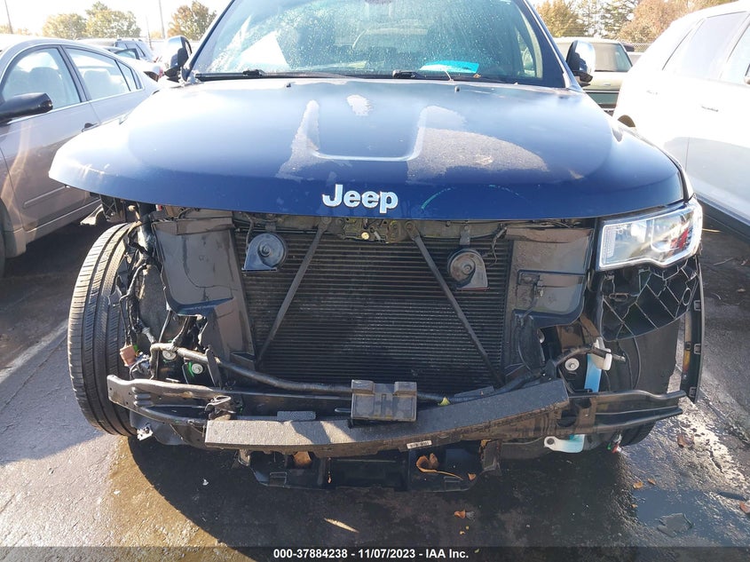 VIN 1C4RJEBG0JC400278 2018 JEEP GRAND CHEROKEE LIMITED
