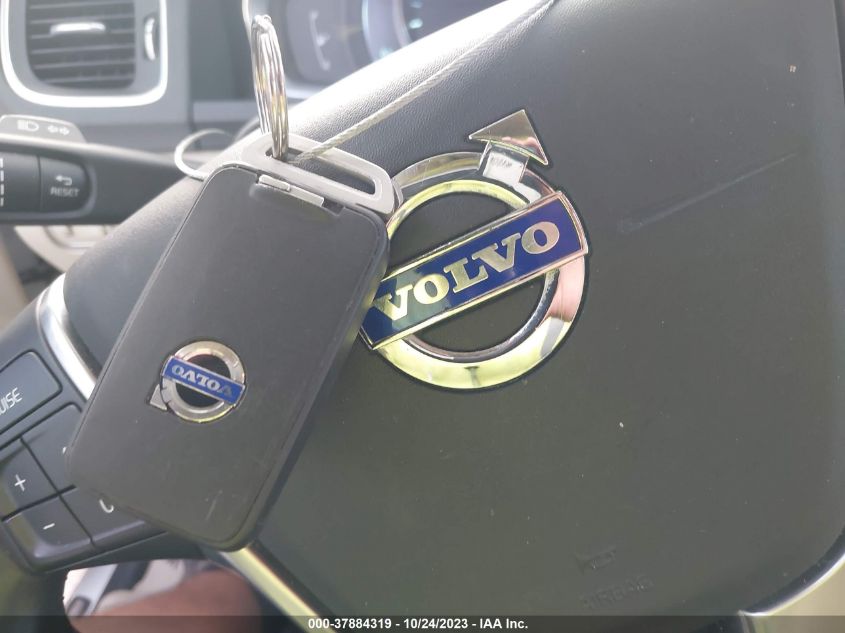 2015 VOLVO S60 PREMIER+ - YV140MFC8F1318925