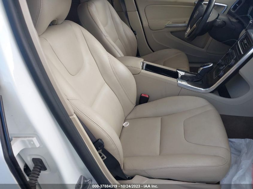 2015 VOLVO S60 PREMIER+ - YV140MFC8F1318925