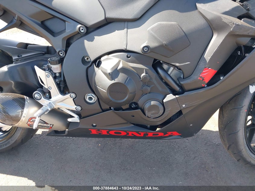 VIN JH2SC771XJK100014 2018 HONDA CBR1000 RR
