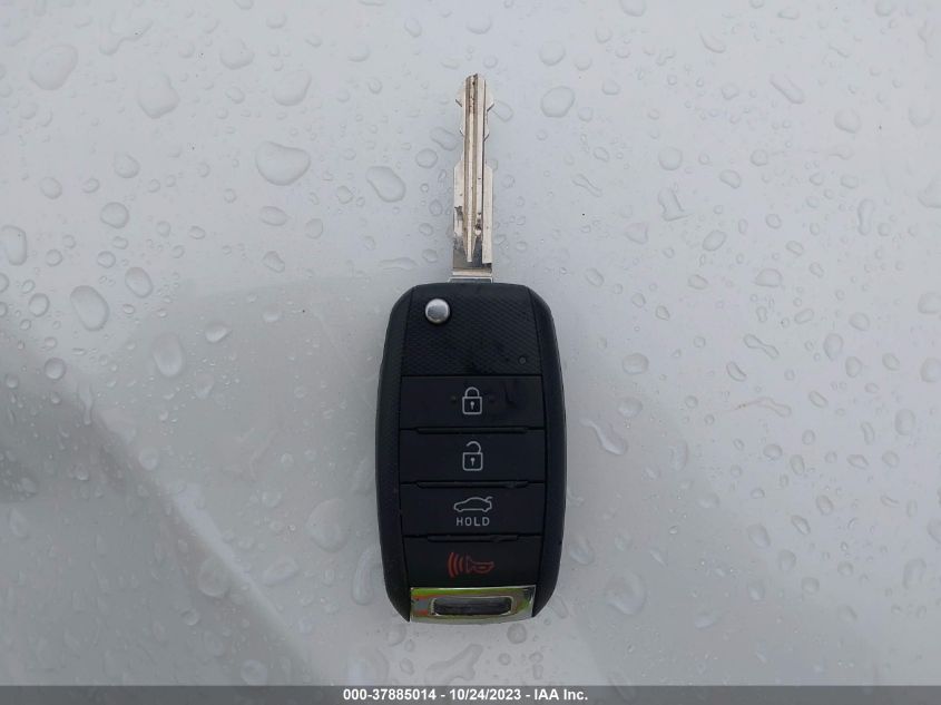 2016 KIA FORTE 5-DOOR LX - KNAFK5A83G5591098