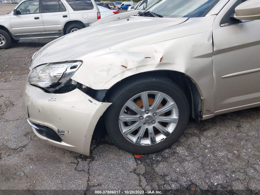 2013 CHRYSLER 200 TOURING - 1C3CCBBB8DN639626