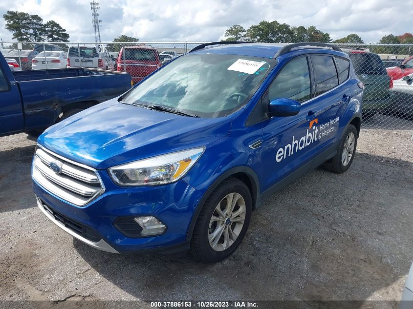 VIN 1FMCU0GD3JUD23054 2018 FORD ESCAPE SE