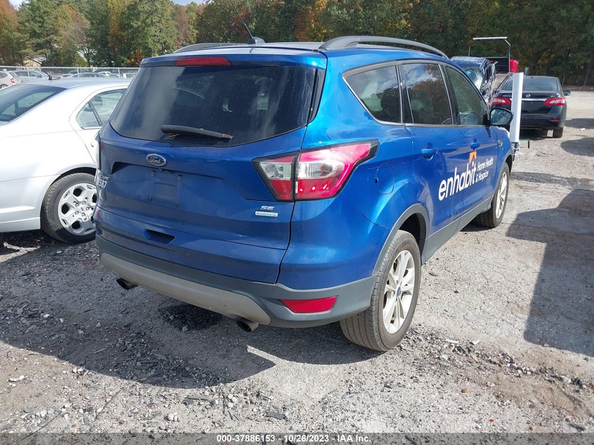 VIN 1FMCU0GD3JUD23054 2018 FORD ESCAPE SE